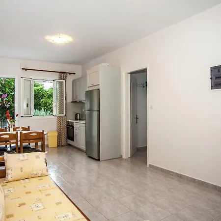 Captain Georgio Apartment