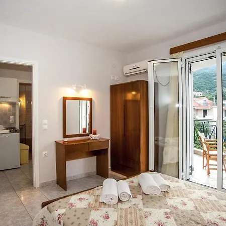 Captain Georgio Apartment